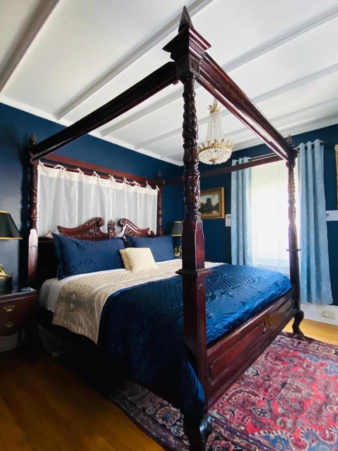 Couette-café 1000 Islands Bed And Breakfast-the Bulloch House
